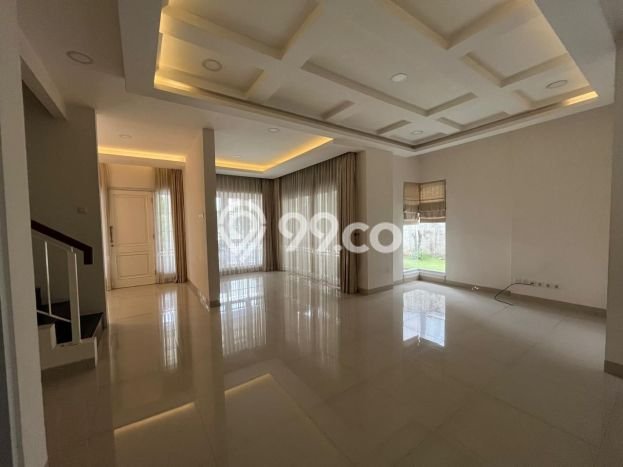 Rumah Mewah LB 200m2 Siap Pakai Desain Elegan di Raffles Hills, Jakarta Timur Rumah Mewah LB 200m2 Siap Pakai Desain Elegan di Raffles Hills, Jakarta Timur