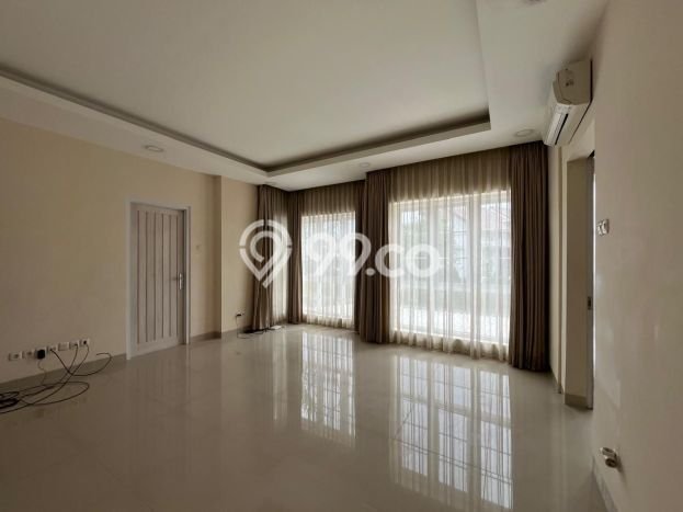 Rumah Mewah LB 200m2 Siap Pakai Desain Elegan di Raffles Hills, Jakarta Timur Rumah Mewah LB 200m2 Siap Pakai Desain Elegan di Raffles Hills, Jakarta Timur