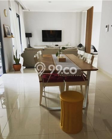Jual Rumah Luas Elegan Dengan View Cantik di Kota Wisata, Jakarta Timur Jual Rumah Luas Elegan Dengan View Cantik di Kota Wisata, Jakarta Timur