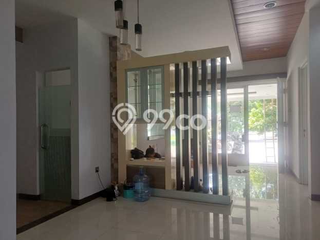 Rumah Luas Asri 5 KT Siap Pakai di Kota Wisata Jakarta Timur Rumah Luas Asri 5 KT Siap Pakai di Kota Wisata Jakarta Timur