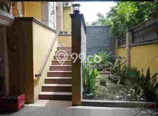 Siap Huni Rumah Mewah 5 Kamar di Rungkut Dekat ke Mana Saja Siap Huni Rumah Mewah 5 Kamar di Rungkut Dekat ke Mana Saja