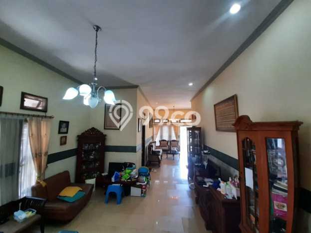 Siap Huni Rumah Mewah 5 Kamar di Rungkut Dekat ke Mana Pun Siap Huni Rumah Mewah 5 Kamar di Rungkut Dekat ke Mana Pun