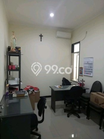 Rumah Luas Asri 3 KT Siap Pakai di Surabaya Kota Surabaya Rumah Luas Asri 3 KT Siap Pakai di Surabaya Kota Surabaya