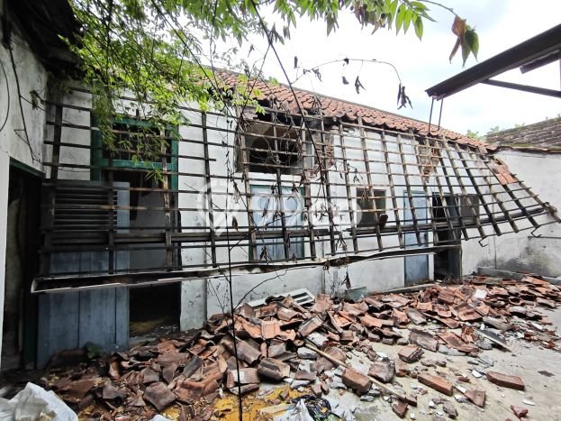 Rumah Eksklusif Siap Huni LT 469m2 di Sawahan, Surabaya Rumah Eksklusif Siap Huni LT 469m2 di Sawahan, Surabaya