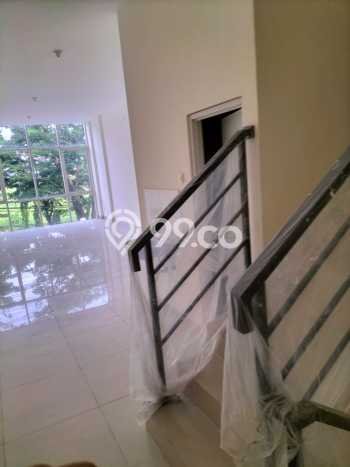 AREA TERSIBUK! Ruko di Gununganyar, Luas 144m², Potensi Tinggi AREA TERSIBUK! Ruko di Gununganyar, Luas 144m², Potensi Tinggi