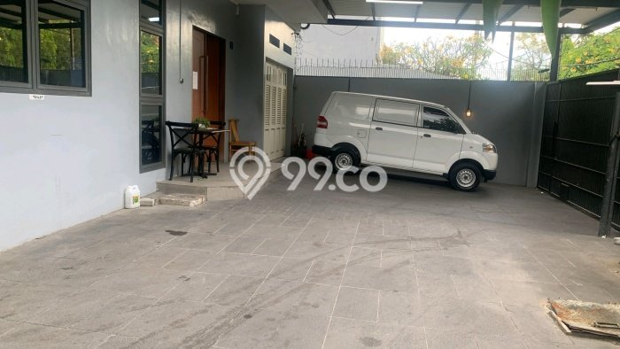 Unit Komersial Dijual di Surabaya LT 485m2 & LB 1000m2 Unit Komersial Dijual di Surabaya LT 485m2 & LB 1000m2