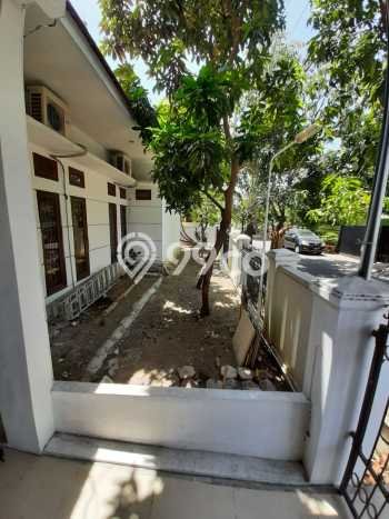 Siap Huni Rumah Mewah 5 Kamar di Rungkut Dekat ke Mana Pun Siap Huni Rumah Mewah 5 Kamar di Rungkut Dekat ke Mana Pun