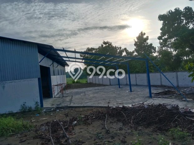 Pabrik Dijual di Prime Area Mojokerto Luas 828m2 Pabrik Dijual di Prime Area Mojokerto Luas 828m2