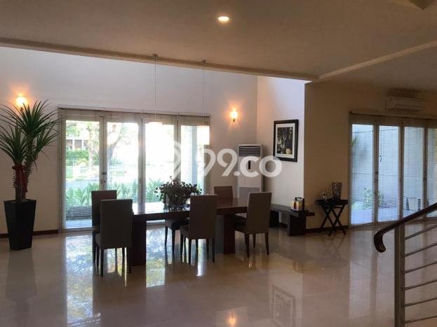Rumah Elit Modern Tanpa Renovasi di Citraland Surabaya Rumah Elit Modern Tanpa Renovasi di Citraland Surabaya