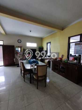 Jual Rumah Mewah Elegan Dengan View Cantik di Kendangsari, Surabaya Jual Rumah Mewah Elegan Dengan View Cantik di Kendangsari, Surabaya