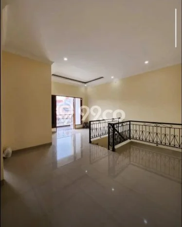 Rumah Elit Modern Tanpa Renovasi di Rawamangun Jakarta Timur Rumah Elit Modern Tanpa Renovasi di Rawamangun Jakarta Timur