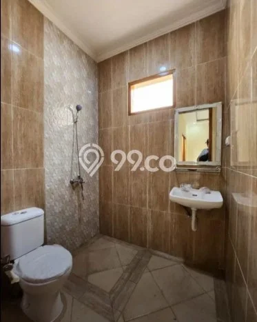 Rumah Elit Modern Tanpa Renovasi di Rawamangun Jakarta Timur Rumah Elit Modern Tanpa Renovasi di Rawamangun Jakarta Timur