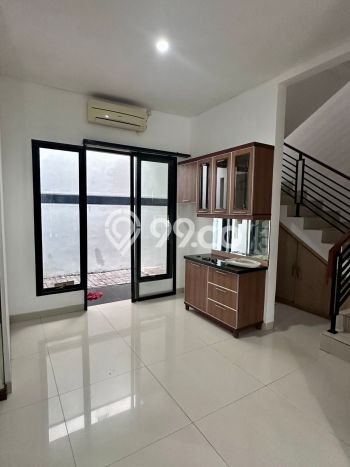 HOT LISTING! Rumah Siap Huni lokasi Ciputat, Tangerang Selatan, LT 98m2m² Bangunan 113m2m² HOT LISTING! Rumah Siap Huni lokasi Ciputat, Tangerang Selatan, LT 98m2m² Bangunan 113m2m²