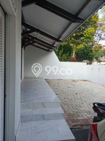 Lokasi strategis! Rumah siap huni dikontrakkan di Kembangan LB 350m2 Lokasi strategis! Rumah siap huni dikontrakkan di Kembangan LB 350m2