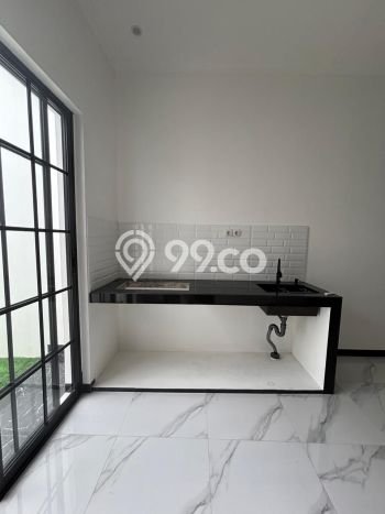 PRIME LOCATION! Rumah di , 4 KM, Area Strategis, LT 108m2m² Bangunan 144m2m² PRIME LOCATION! Rumah di , 4 KM, Area Strategis, LT 108m2m² Bangunan 144m2m²