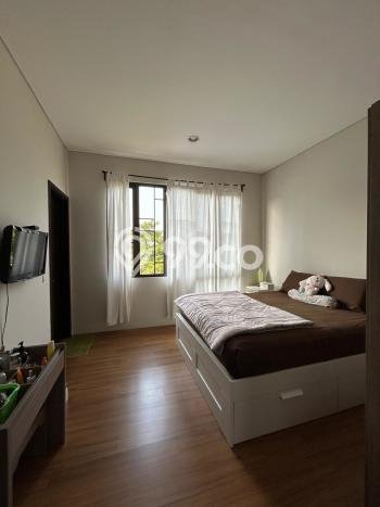 For Sale! Luxury House LT 128m2 Desain Modern di BSD For Sale! Luxury House LT 128m2 Desain Modern di BSD