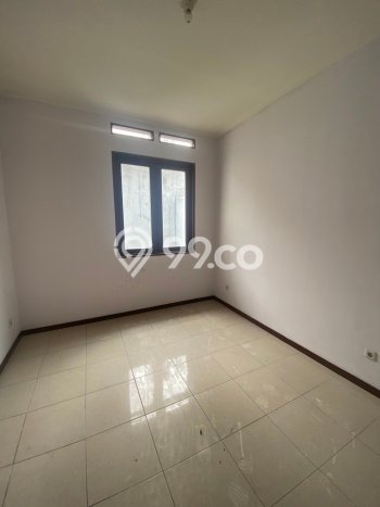 Ready to Use! Premium House LT 198m2 Desain Elegan di Modernland Ready to Use! Premium House LT 198m2 Desain Elegan di Modernland