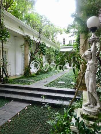 Dijual Hunian Mewah dengan Fasilitas Sekitar Lengkap di Menteng, Jakarta Pusat Dijual Hunian Mewah dengan Fasilitas Sekitar Lengkap di Menteng, Jakarta Pusat