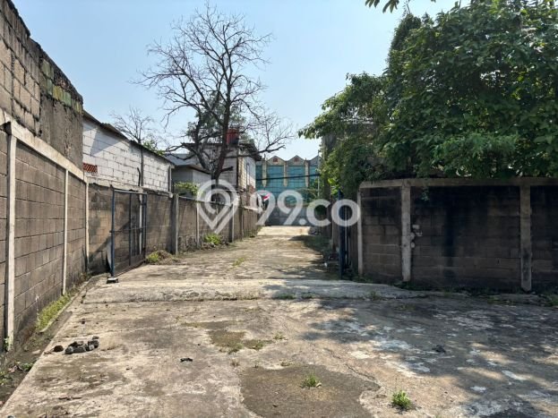 Gudang Disewa di Tangerang dengan LB 2100m2 Area Komersial Ramai Gudang Disewa di Tangerang dengan LB 2100m2 Area Komersial Ramai