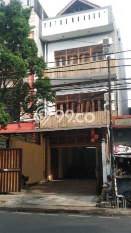 Ruko di Kebayoran Baru, Luas 290m2m², Area Komersial, Lokasi Premium Ruko di Kebayoran Baru, Luas 290m2m², Area Komersial, Lokasi Premium