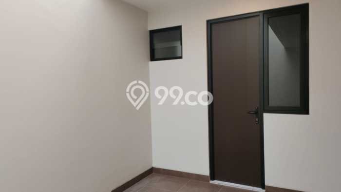 Dijual Rumah Luas Elegan Dengan View Cantik di Summarecon Bekasi, Bekasi Dijual Rumah Luas Elegan Dengan View Cantik di Summarecon Bekasi, Bekasi