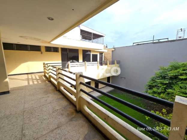 Disewakan Rumah Bagus di Sukolilo Harga Rp 750 Juta/ Tahun Disewakan Rumah Bagus di Sukolilo Harga Rp 750 Juta/ Tahun