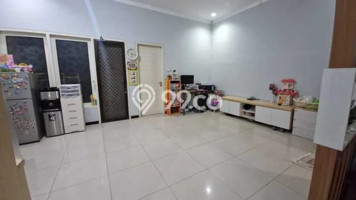 Dijual Cepat Rumah Bagus Siap Huni LB 220m2 di Bulak, Surabaya Dijual Cepat Rumah Bagus Siap Huni LB 220m2 di Bulak, Surabaya