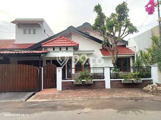 Siap Huni Hunian Elit 5 Kamar di Rungkut Dekat ke Mana Saja Siap Huni Hunian Elit 5 Kamar di Rungkut Dekat ke Mana Saja