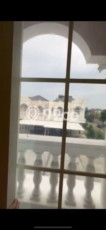 Siap Huni Rumah Mewah 4 Kamar di Cipondoh Dekat ke Mana Pun Siap Huni Rumah Mewah 4 Kamar di Cipondoh Dekat ke Mana Pun