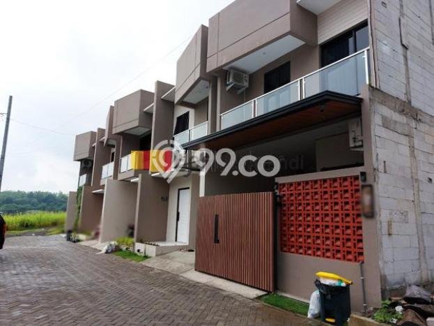 Dijual Rumah 3 Kamar Lokasi Ideal Bagus dan Strategis di Tembalang Dijual Rumah 3 Kamar Lokasi Ideal Bagus dan Strategis di Tembalang