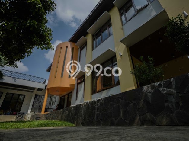 Rumah Mewah LB 550m2 Siap Huni Desain Elegan di Cibubur, Jakarta Timur Rumah Mewah LB 550m2 Siap Huni Desain Elegan di Cibubur, Jakarta Timur