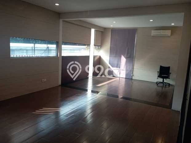 Unit Kantor disewakan di Kebayoran Baru Jakarta Selatan dengan LT 465m2 / LB 750m2 Unit Kantor disewakan di Kebayoran Baru Jakarta Selatan dengan LT 465m2 / LB 750m2