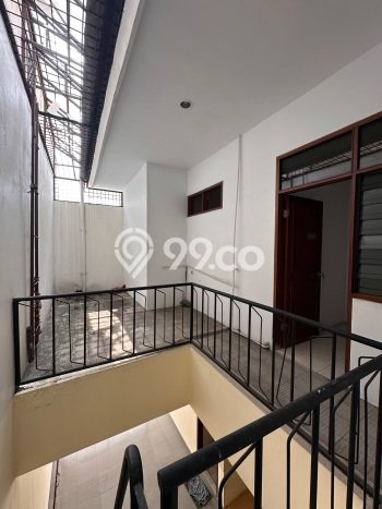 Sewa Rumah Murah di Pakubuwono Jakarta Selatan Punya 4 Kamar Tidur Sewa Rumah Murah di Pakubuwono Jakarta Selatan Punya 4 Kamar Tidur
