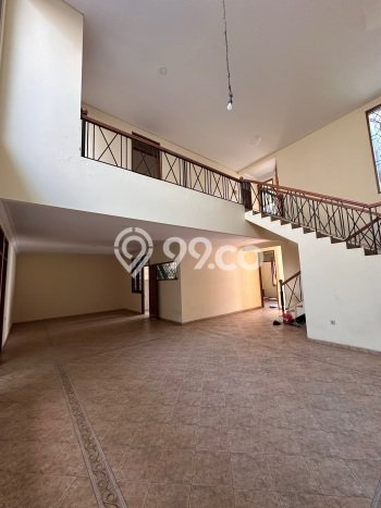 Sewa Rumah Murah di Pakubuwono Jakarta Selatan Punya 4 Kamar Tidur Sewa Rumah Murah di Pakubuwono Jakarta Selatan Punya 4 Kamar Tidur