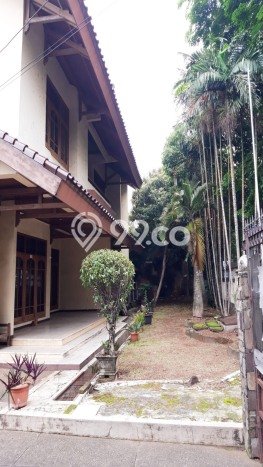 Rumah Mewah LB 1200m2 Siap Huni Desain Elegan di Pondok Labu, Jakarta Selatan Rumah Mewah LB 1200m2 Siap Huni Desain Elegan di Pondok Labu, Jakarta Selatan