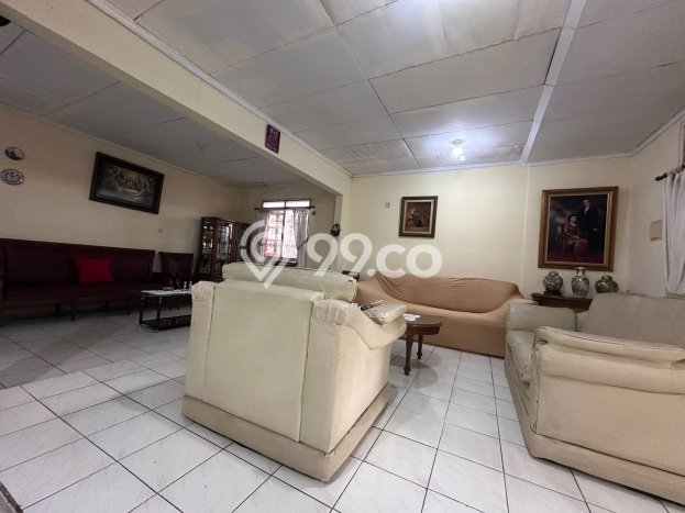 Ready to Use! Luxury House LT 223m2 Desain Elegan di Kalibata Ready to Use! Luxury House LT 223m2 Desain Elegan di Kalibata