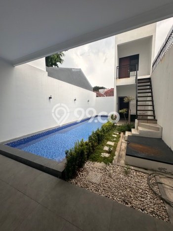 Dijual Rumah Luas Elegan Dengan View Cantik di Kemang, Jakarta Selatan Dijual Rumah Luas Elegan Dengan View Cantik di Kemang, Jakarta Selatan