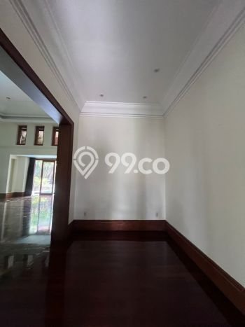 Lokasi strategis! Rumah siap huni dikontrakkan di Cilandak LB 750m2 Lokasi strategis! Rumah siap huni dikontrakkan di Cilandak LB 750m2