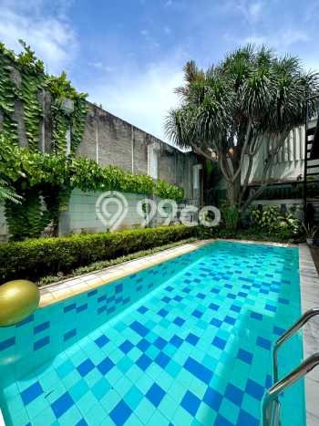 For Sale! Luxury House LT 446m2 Desain Elegan di Cipete For Sale! Luxury House LT 446m2 Desain Elegan di Cipete