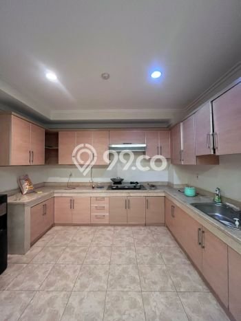 Lokasi strategis! Rumah siap huni dikontrakkan di Cilandak LB 750m2 Lokasi strategis! Rumah siap huni dikontrakkan di Cilandak LB 750m2