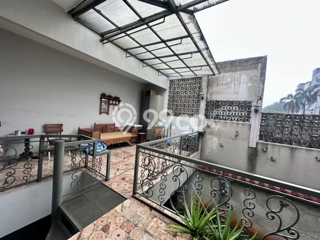 Siap Huni Hunian Elit 6 Kamar di Kebayoran Baru Dekat ke Mana Saja Siap Huni Hunian Elit 6 Kamar di Kebayoran Baru Dekat ke Mana Saja