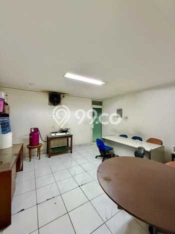 Unit Ruko Dijual di Jakarta Selatan LT 83m2 & LB 365m2 Unit Ruko Dijual di Jakarta Selatan LT 83m2 & LB 365m2