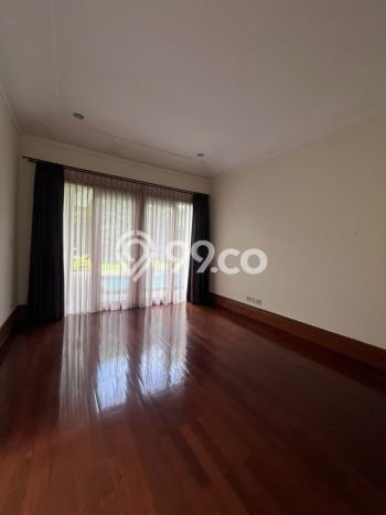 Lokasi strategis! Rumah siap huni dikontrakkan di Cilandak LB 750m2 Lokasi strategis! Rumah siap huni dikontrakkan di Cilandak LB 750m2