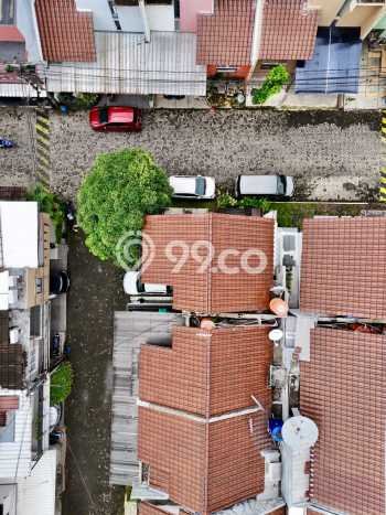 Rumah Luas Asri 2 KT Siap Pakai di Cirendeu Jakarta Selatan Rumah Luas Asri 2 KT Siap Pakai di Cirendeu Jakarta Selatan