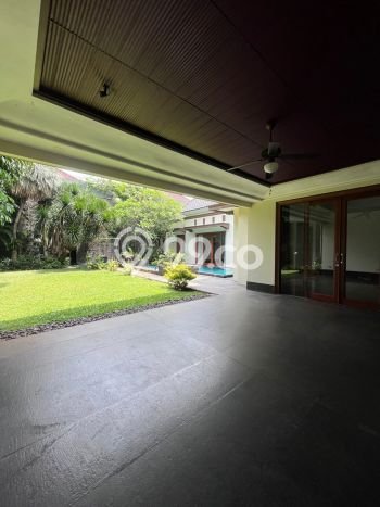 Lokasi strategis! Rumah siap huni dikontrakkan di Cilandak LB 750m2 Lokasi strategis! Rumah siap huni dikontrakkan di Cilandak LB 750m2