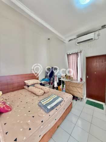 Rumah Luas Asri 2 KT Siap Pakai di Cirendeu Jakarta Selatan Rumah Luas Asri 2 KT Siap Pakai di Cirendeu Jakarta Selatan