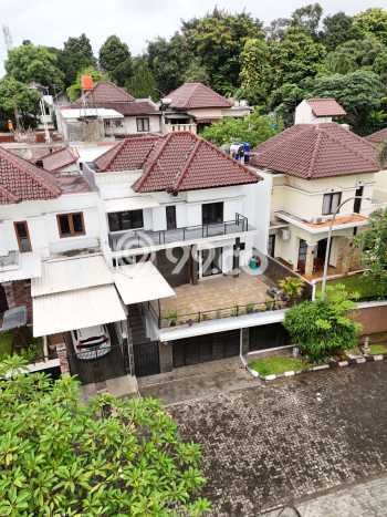 Dijual Rumah Premium dengan Fasilitas Sekitar Lengkap di Cinere, Depok Dijual Rumah Premium dengan Fasilitas Sekitar Lengkap di Cinere, Depok