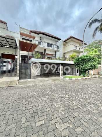 Dijual Rumah Premium dengan Fasilitas Sekitar Lengkap di Cinere, Depok Dijual Rumah Premium dengan Fasilitas Sekitar Lengkap di Cinere, Depok