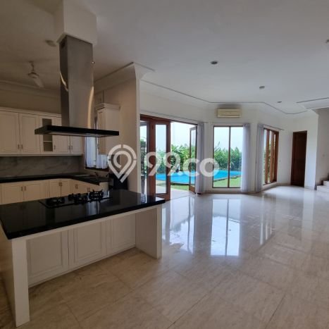Rumah Disewakan Jakarta Selatan LT 450m2 LB 450m2 Kawasan Cipete Rumah Disewakan Jakarta Selatan LT 450m2 LB 450m2 Kawasan Cipete