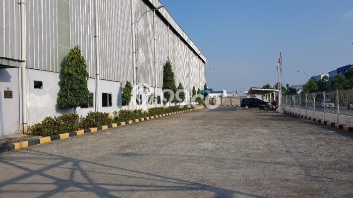 KAWASAN KOMERSIAL! Gudang Disewakan di , Luas 1500m2m², Lokasi Premium KAWASAN KOMERSIAL! Gudang Disewakan di , Luas 1500m2m², Lokasi Premium